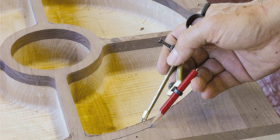 Step-by-step bowl and tray production - drawing out the edge